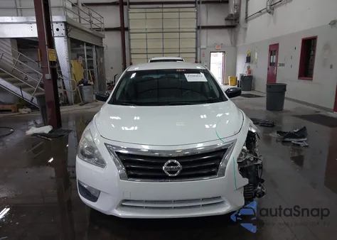 2015 Nissan Altima 2.5 S из США, поврежденный, VIN 1N4AL3AP5FN327973